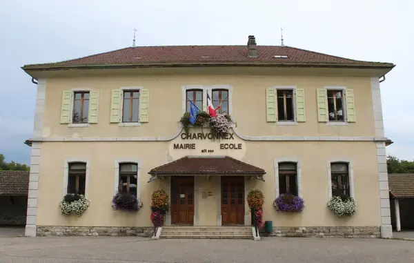 Monte Escalier 74 Monte escalier Charvonnex